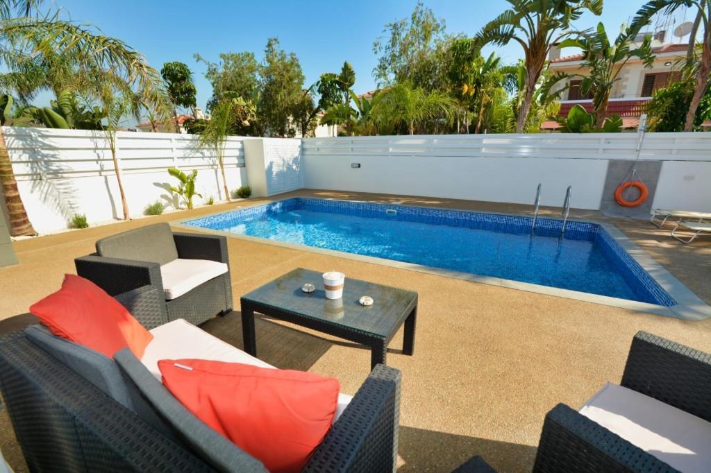 Villa Mario - 2Min Walk From Kapparis Beach Παραλίμνι Εξωτερικό φωτογραφία